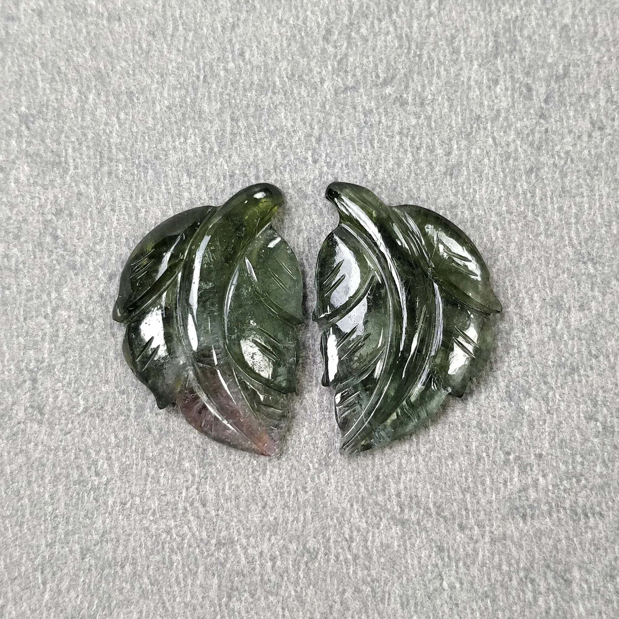 GREEN TOURMALINE Gemstone Carving : 15.25cts Natural Untreated Watermelon Tourmaline Hand Carved LEAVES 21*15mm Pair (With Video)