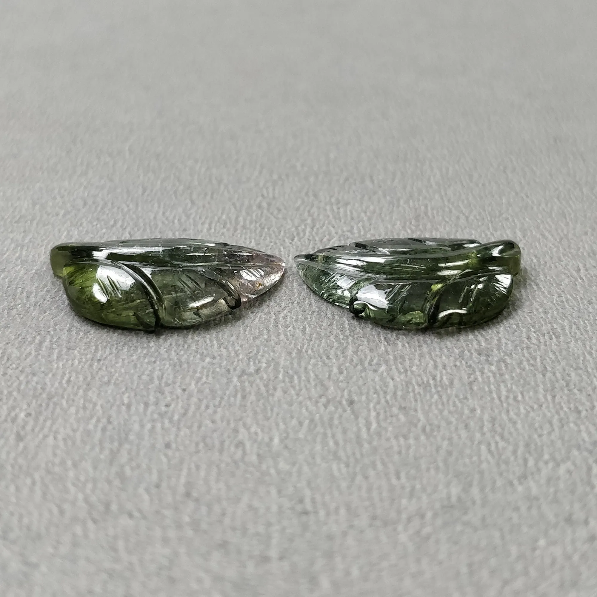 GREEN TOURMALINE Gemstone Carving : 15.25cts Natural Untreated Watermelon Tourmaline Hand Carved LEAVES 21*15mm Pair (With Video)