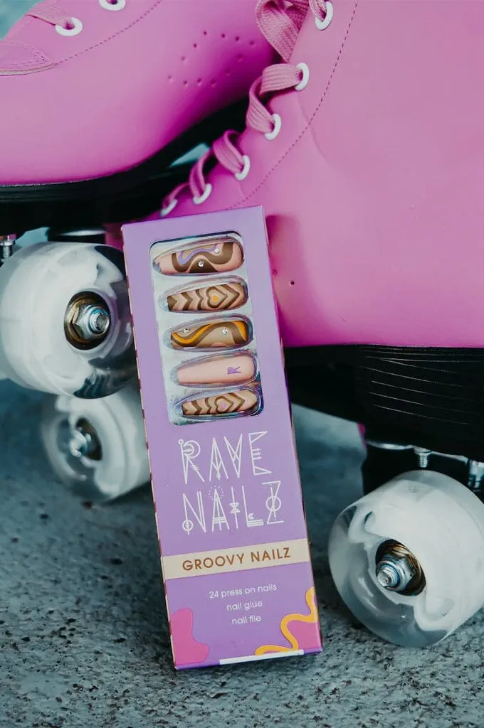 Groovy - Press On Nails