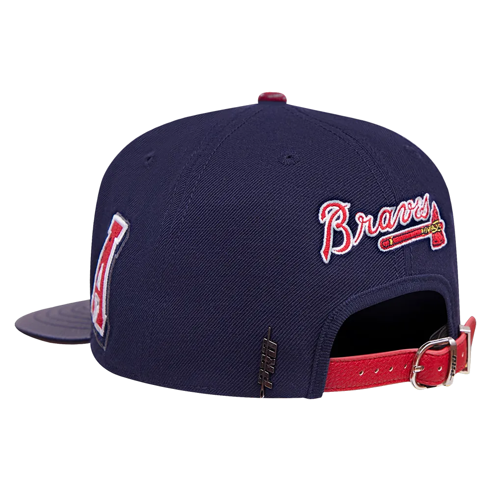 MLB ATLANTA BRAVES OLD ENGLISH UNISEX 6 PANEL LEATHER STRAPBACK (MIDNIGHT NAVY)