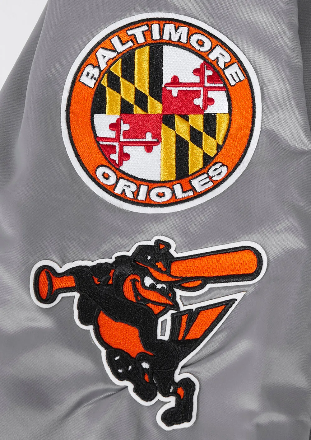 MLB BALTIMORE ORIOLES OLD ENGLISH MEN'S RIB SATIN JACKET (GRAY)