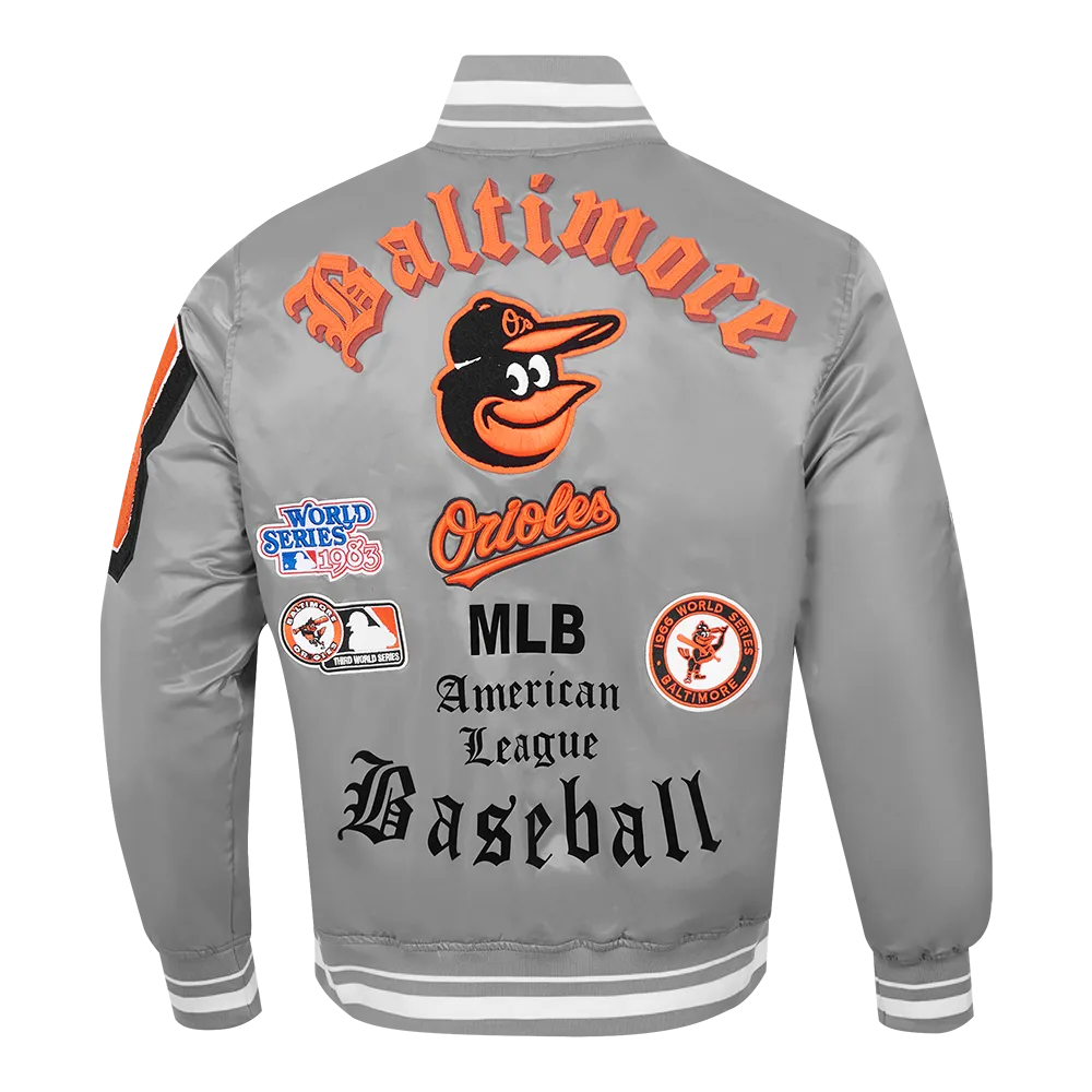 MLB BALTIMORE ORIOLES OLD ENGLISH MEN'S RIB SATIN JACKET (GRAY)