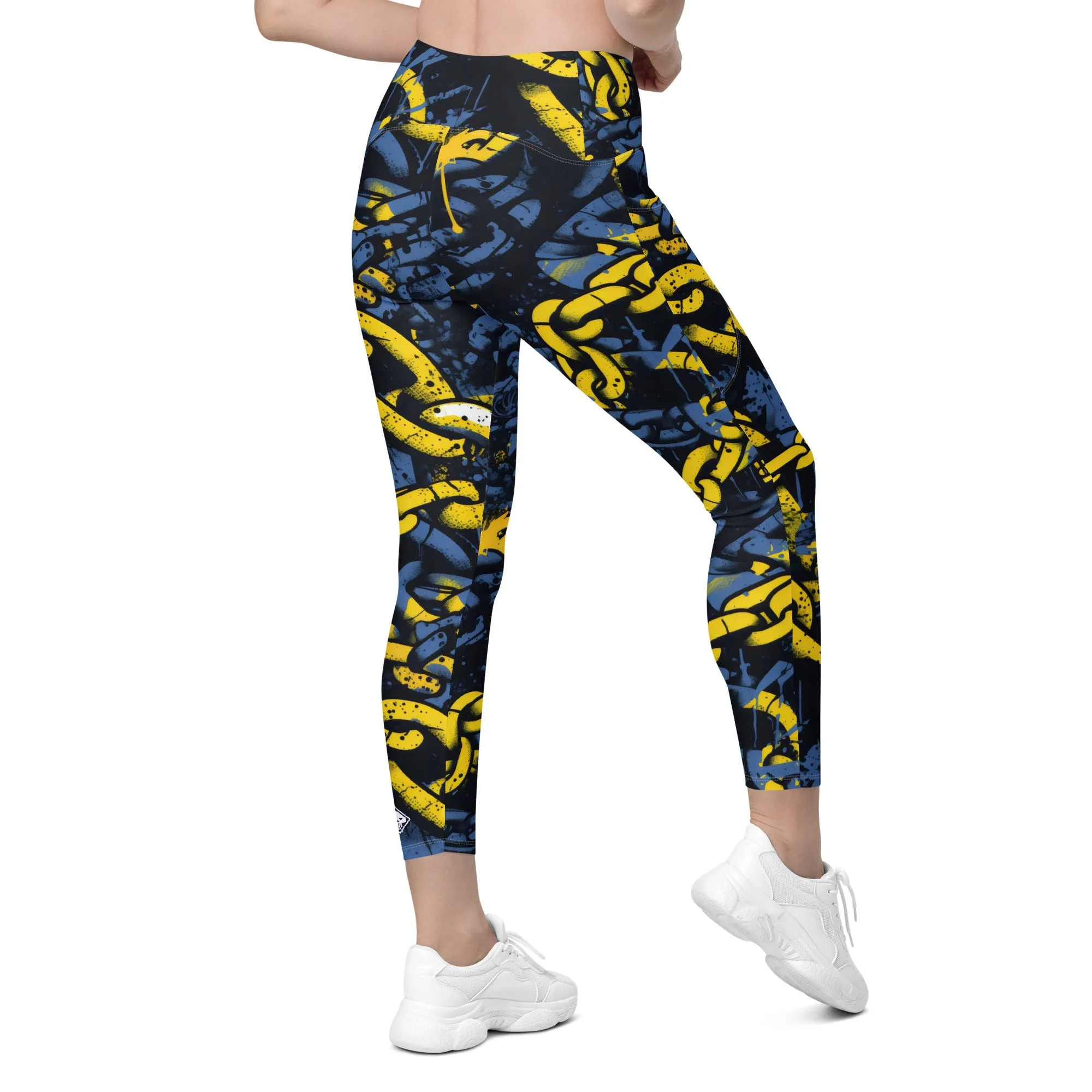 Urban Chic Strides: Women's Mile After Mile Golden Chains 002 Running Leggings