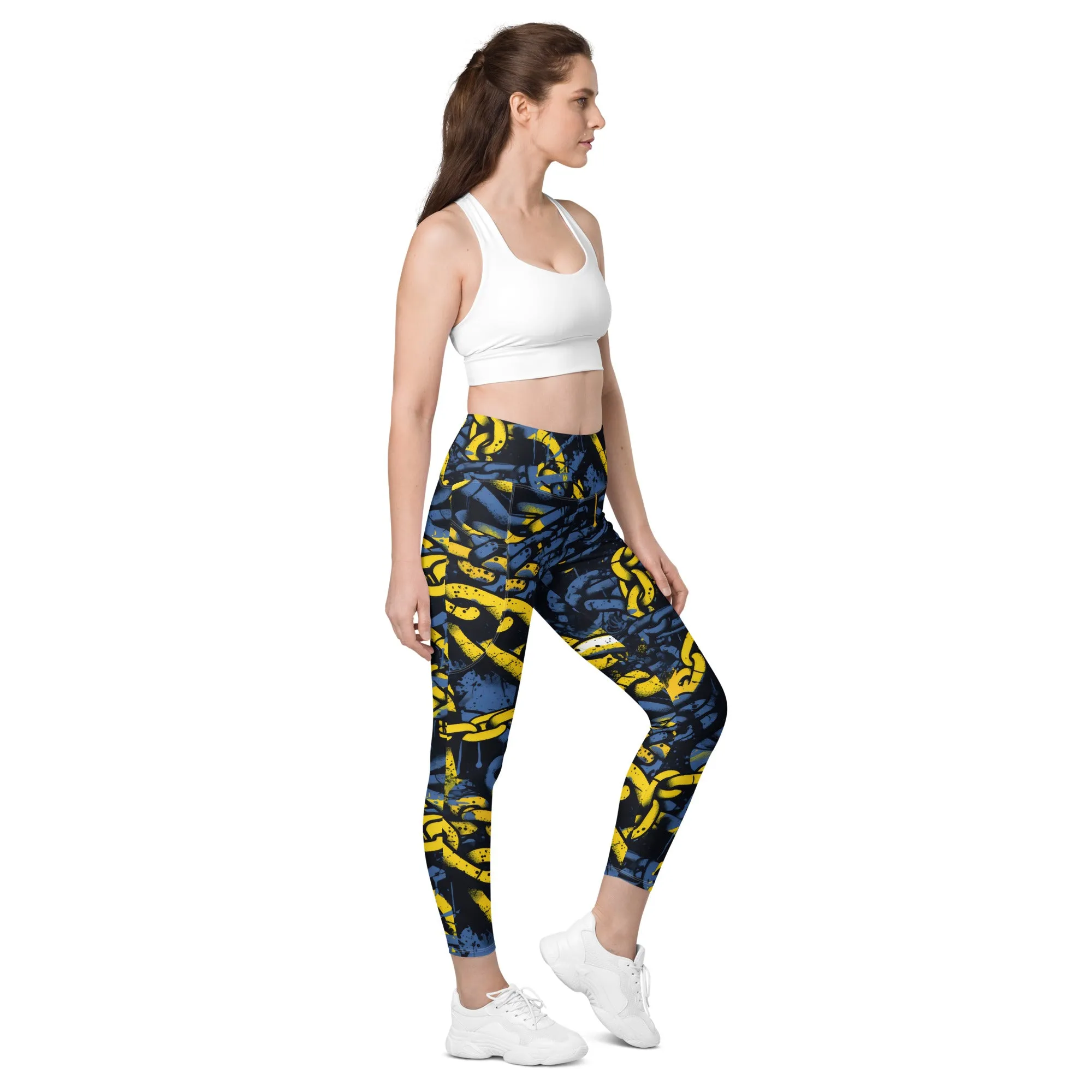 Urban Chic Strides: Women's Mile After Mile Golden Chains 002 Running Leggings