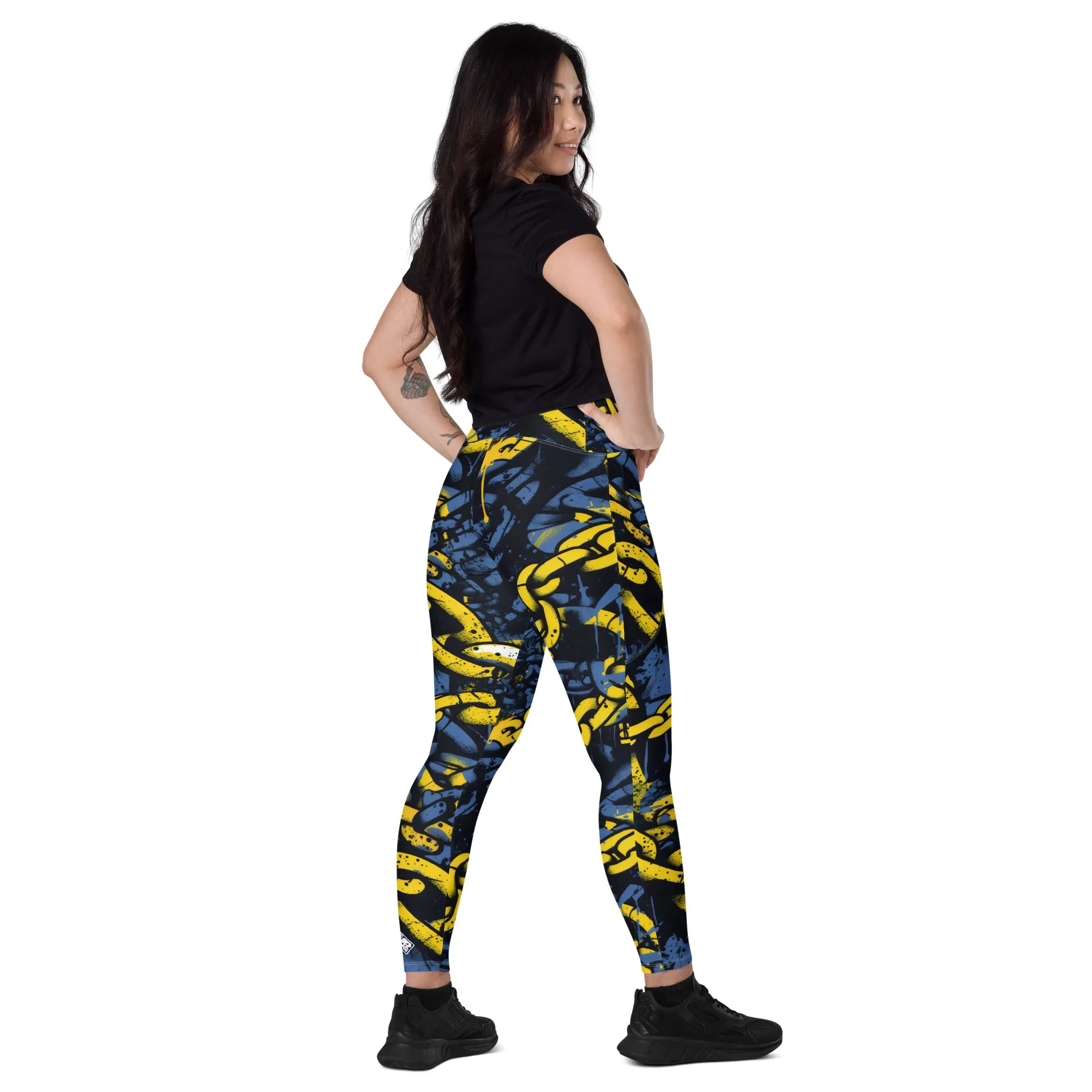 Urban Chic Strides: Women's Mile After Mile Golden Chains 002 Running Leggings