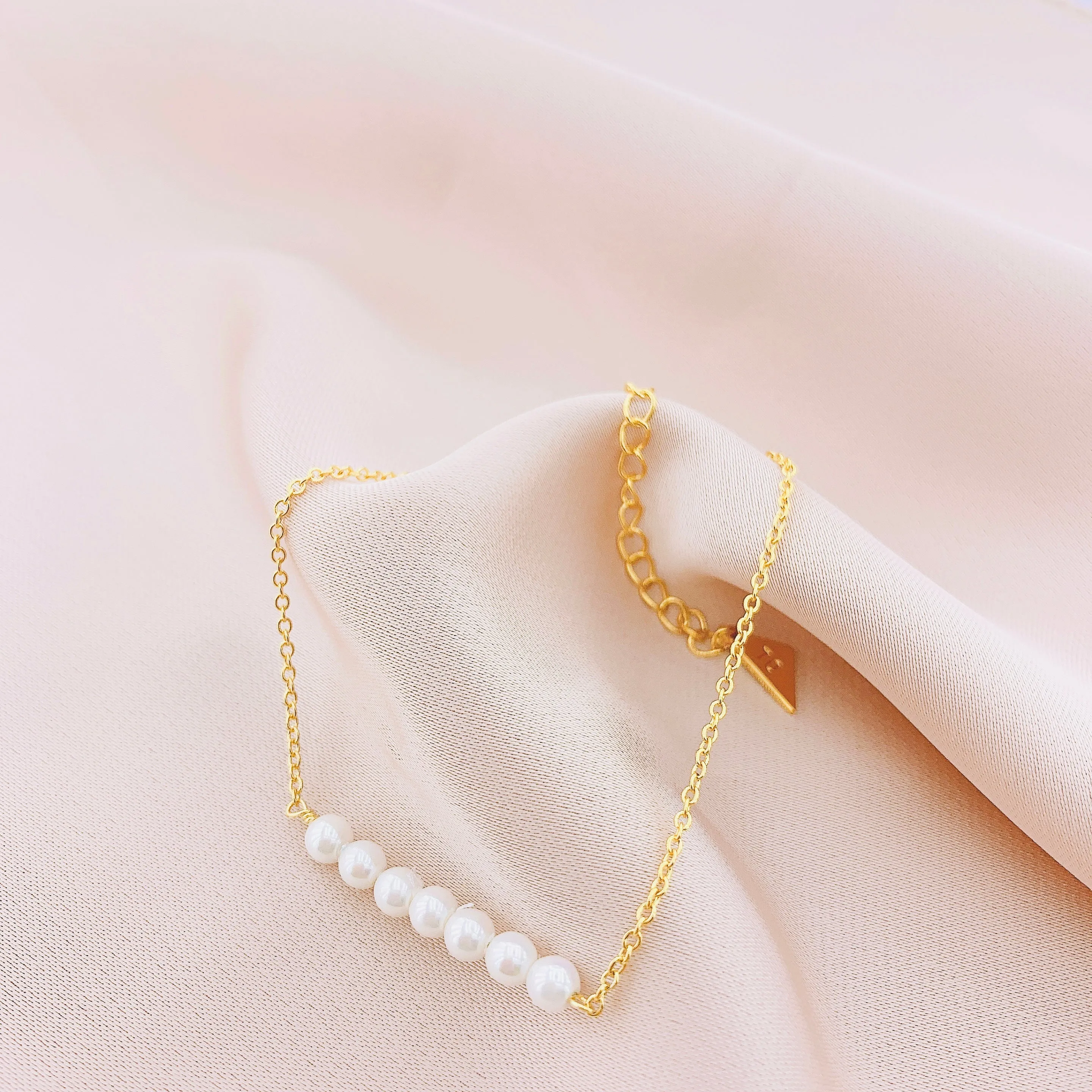 Women's Fashion Pearl Chain Bracelet